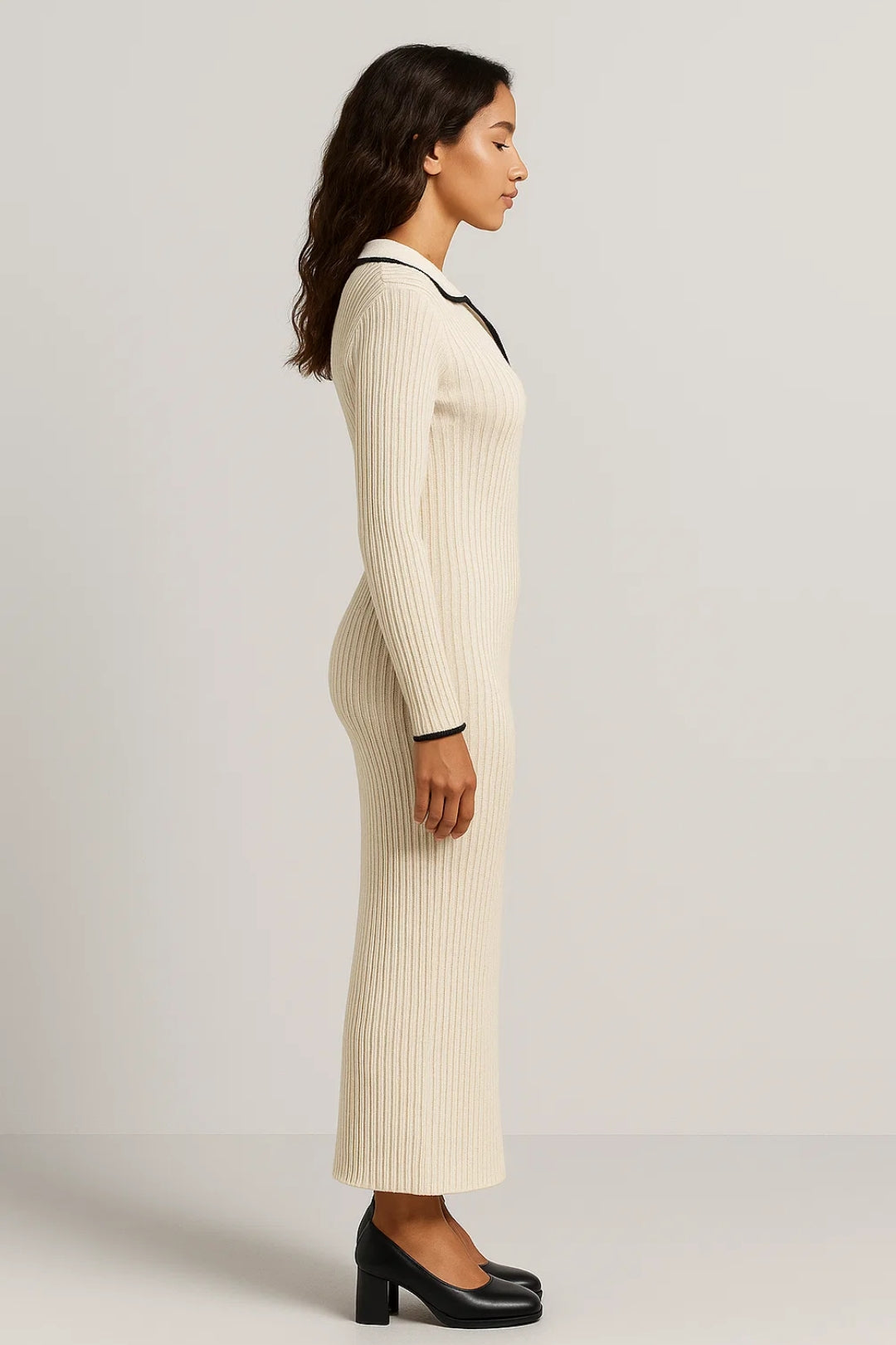 Long ribbed knit dress | Contrast collar | Elegant and enveloping