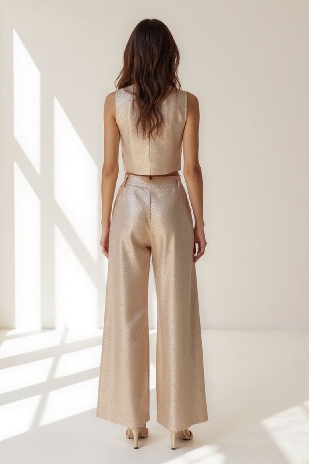 Elegant two-piece set in champagne color | Crop top and wide-leg pants