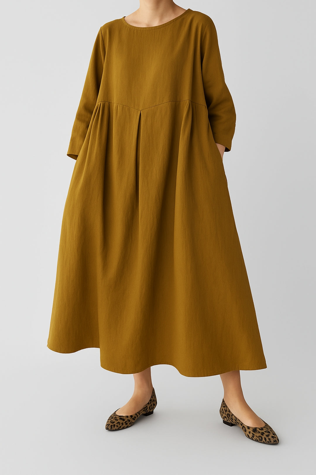 Wide dress with front pleats | Comfortable midi cut