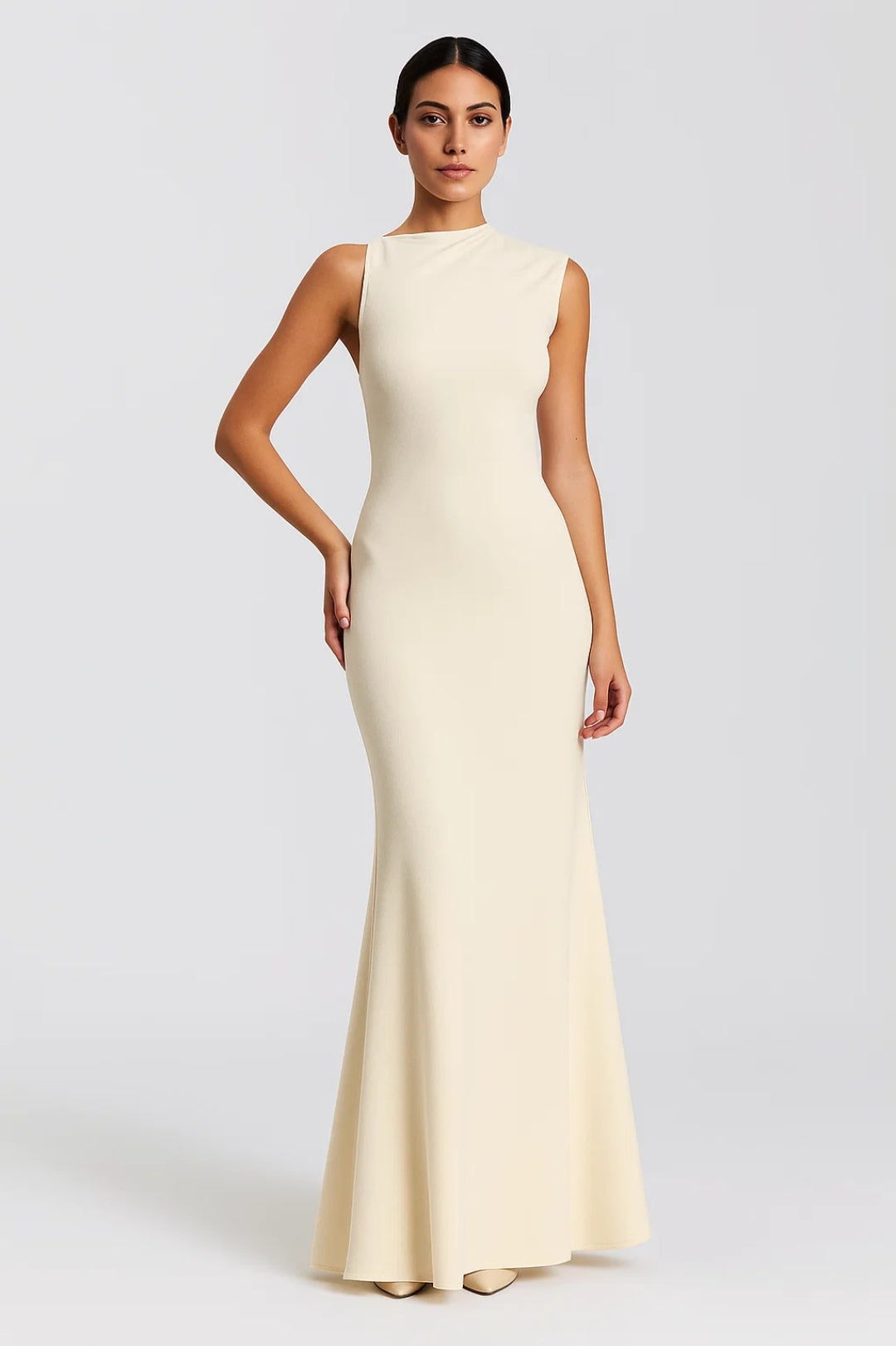 Elegant long dress with open back | Fitted style | Sophisticated design