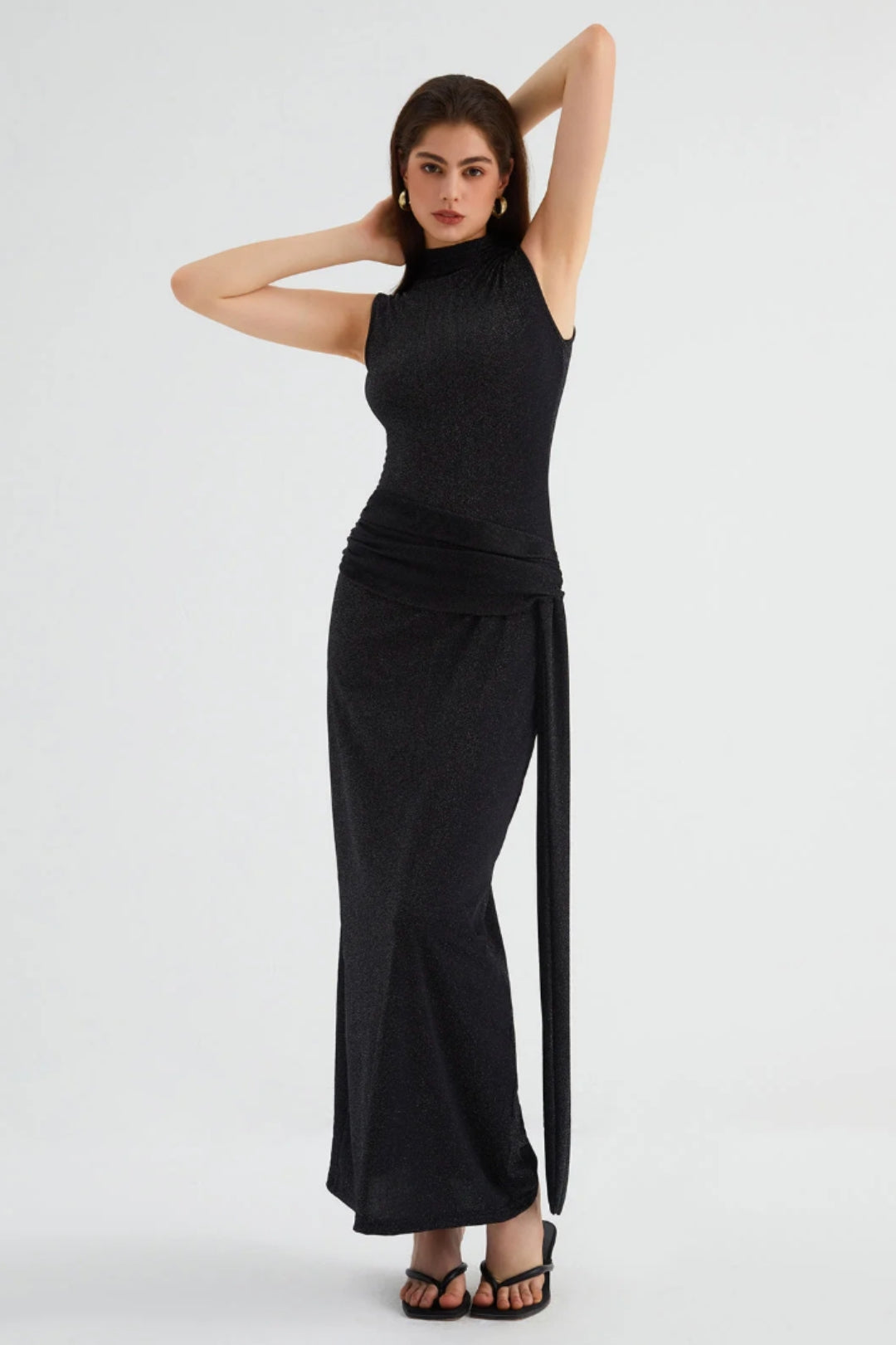 Elegant sleeveless long dress | High collar | Waistband