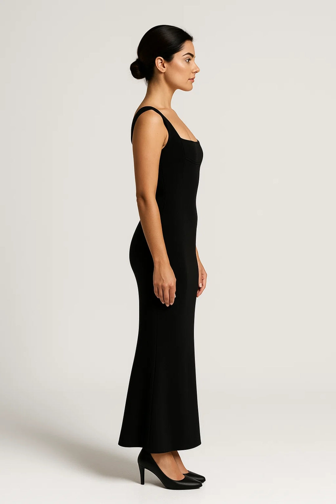 Long fitted dress with wide straps and square neckline | Minimalist elegance