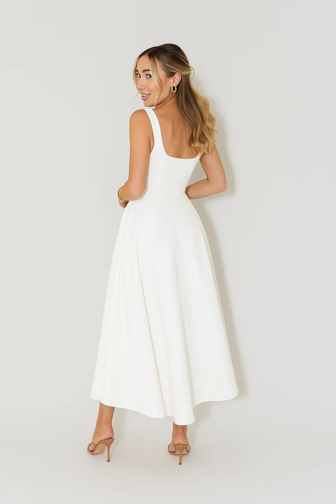 Flared midi dress with square neckline | Elegant and timeless
