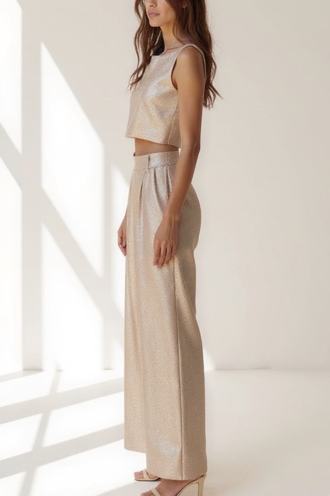 Elegant two-piece set in champagne color | Crop top and wide-leg pants
