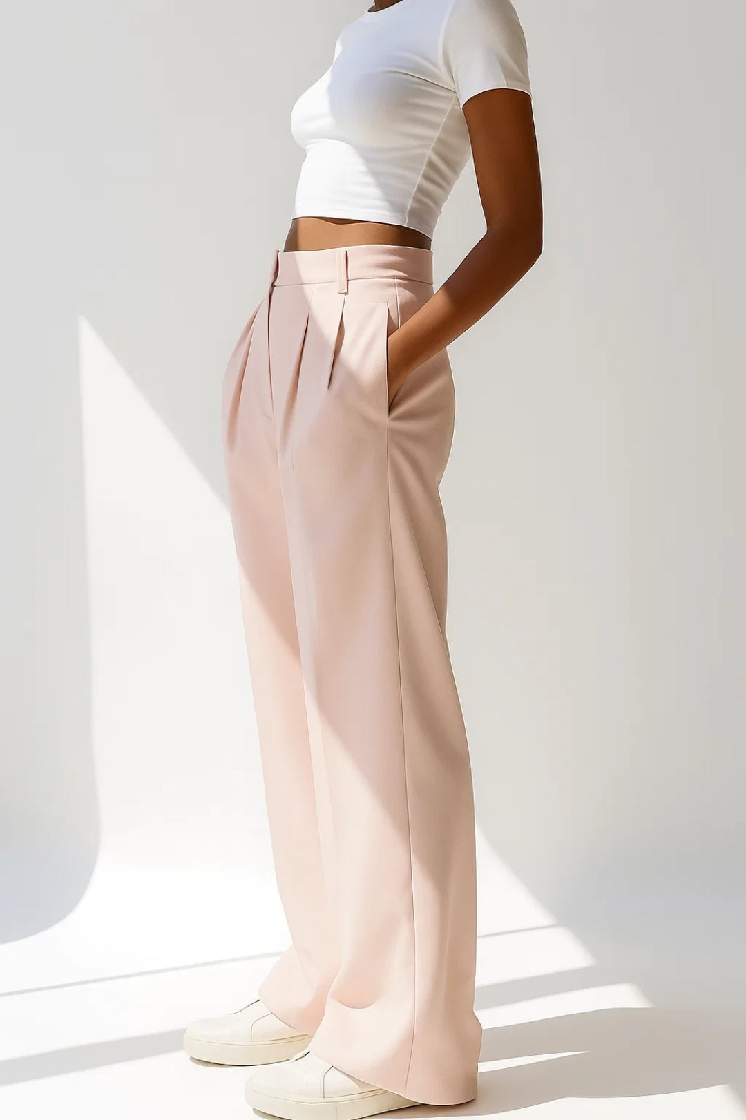 Wide-leg trousers with pleats | Loose and comfortable fit | Structured high waist