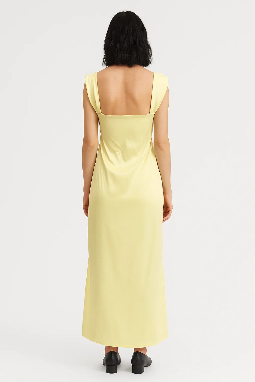 Long evening dress with off-the-shoulder design | Romantic elegance